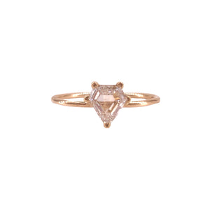 SUPER SHIELD DIAMOND SOLITAIRE RING IN 18KT YELLOW GOLD